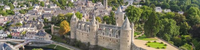 cité de caractère, canal de Nantes à Brest, château, Josselin, Morbihan, Bretagne