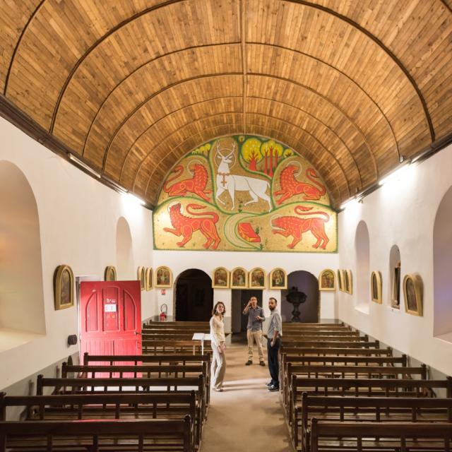 église du Graal,abbé Gillard, fresque, cerf blanc, Tréhorenteuc, légendes arthuriennes, brocéliande, Morbihan, Bretagne