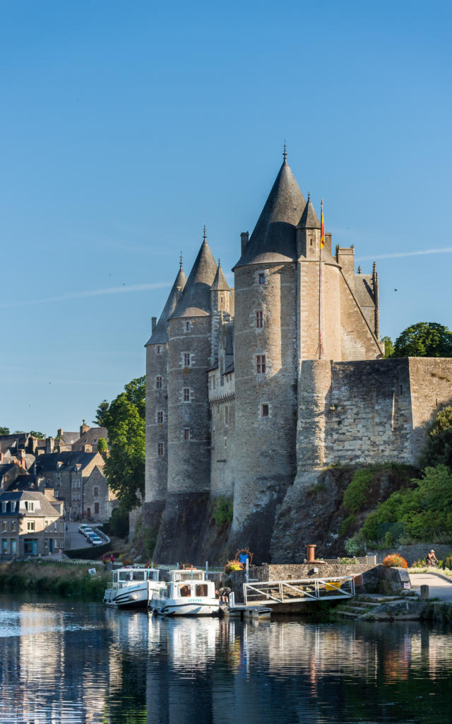 Josselin, ciudad medieval a orillas del canal Nantes-Brest