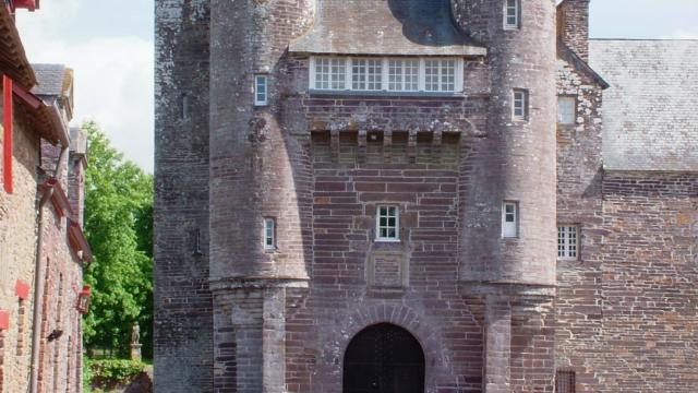 Pont Levis château de Trécesson Campénéac