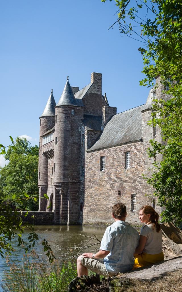 château légendaire, schiste rouge, Campénéac, Morbihan (56), Bretagne