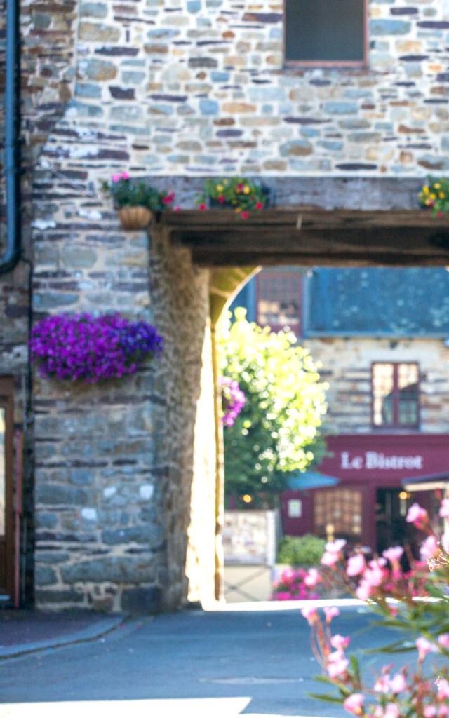 Rue de Paimpont, Brocéliande. Bretagne