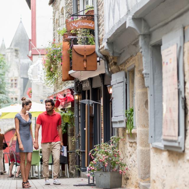 Spaziergang durch die Straßen von Josselin