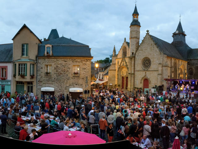 Musikgruppe an den Freitagen des Kanals