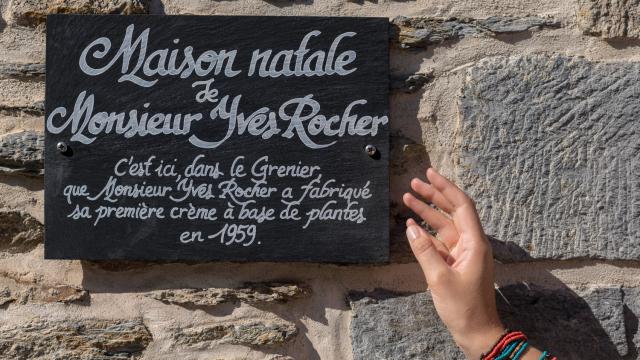 plaque-maison-yr-e-berthier.jpg