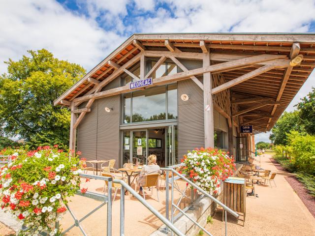 Gare vélo-rail de Médréac - Terrasse café