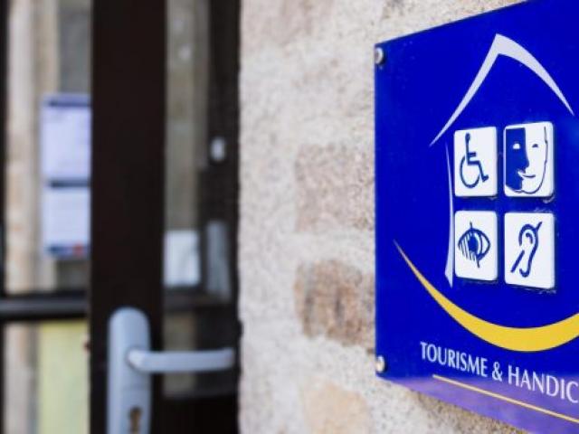 Plaque Tourisme Handicap Accueil 700x350