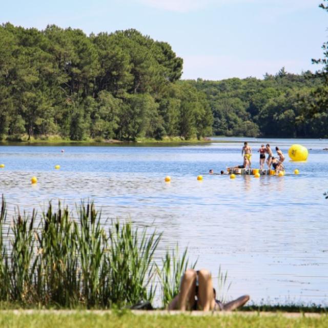 Baignade Lac De Tremelin Destination Broceliande 1