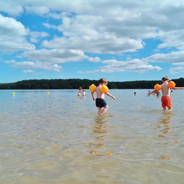 Baignade Lac De Tremelin Destination Broceliande